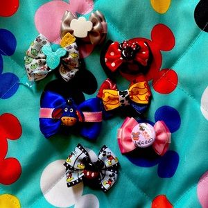 Bundle of magic band bows